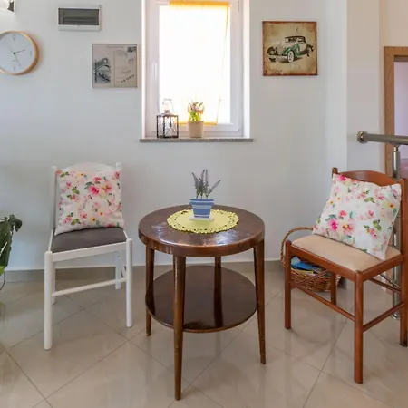 Ferienhaus Sandra, A Beautiful With Sea View And A Pool Drenje (Istria)