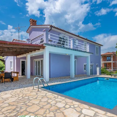 Sandra, A Beautiful With Sea View And A Pool *