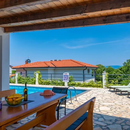 Sandra, A Beautiful With Sea View And A Pool Vikendica Drenje (Istria)