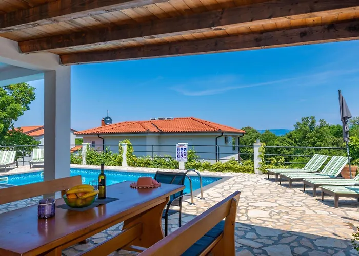 Sandra, A Beautiful With Sea View And A Pool Casa vacanze Drenje (Istria)